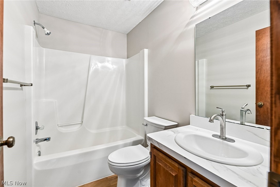 941 Karla Drive Clinton OH 44216