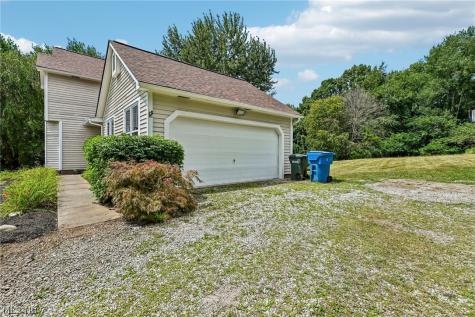 941 Karla Drive Clinton OH 44216