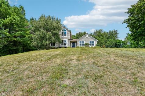 941 Karla Drive Clinton OH 44216