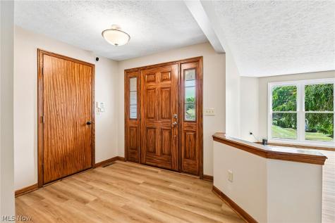 941 Karla Drive Clinton OH 44216