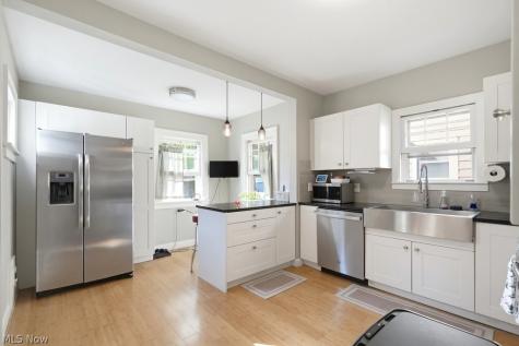 3818 Parkdale Road Cleveland Heights OH 44121