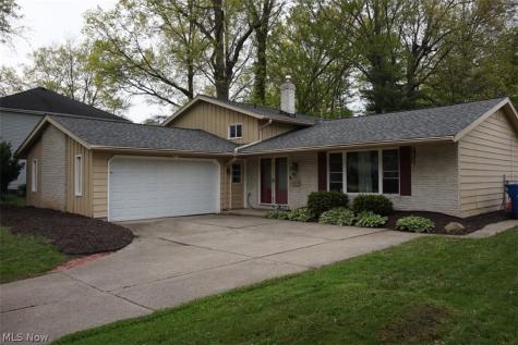 28096 Edgepark Drive North Olmsted OH 44070