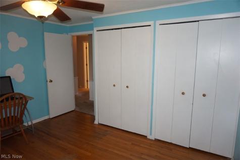 28096 Edgepark Drive North Olmsted OH 44070