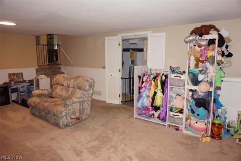 28096 Edgepark Drive North Olmsted OH 44070