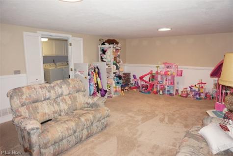28096 Edgepark Drive North Olmsted OH 44070
