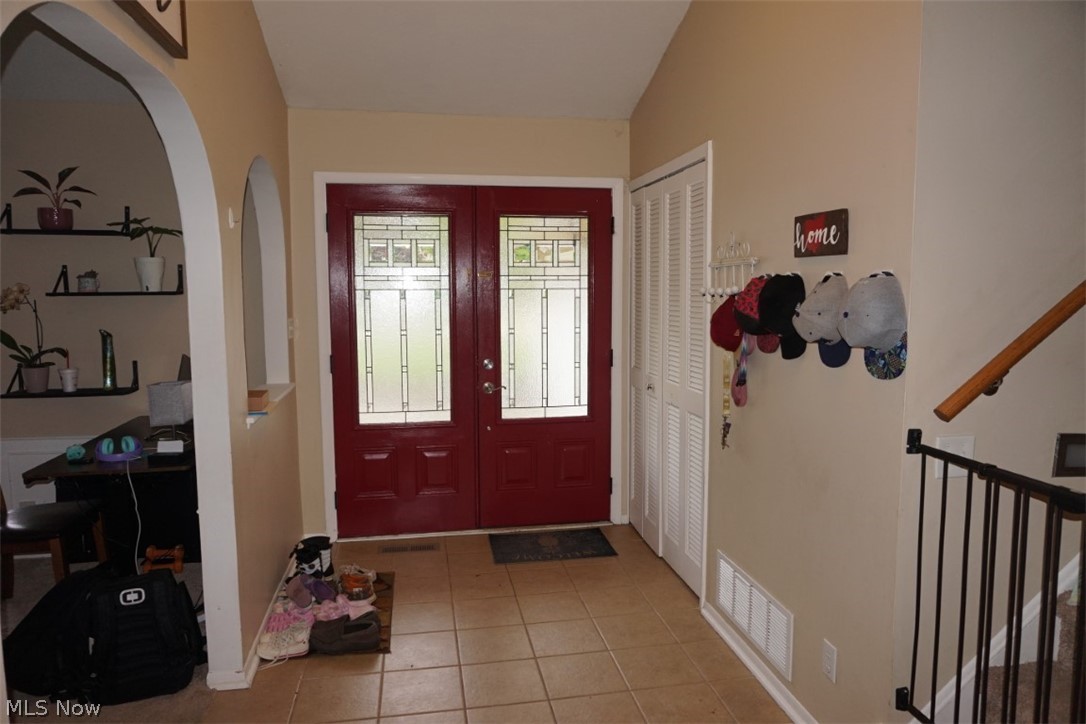 28096 Edgepark Drive North Olmsted OH 44070