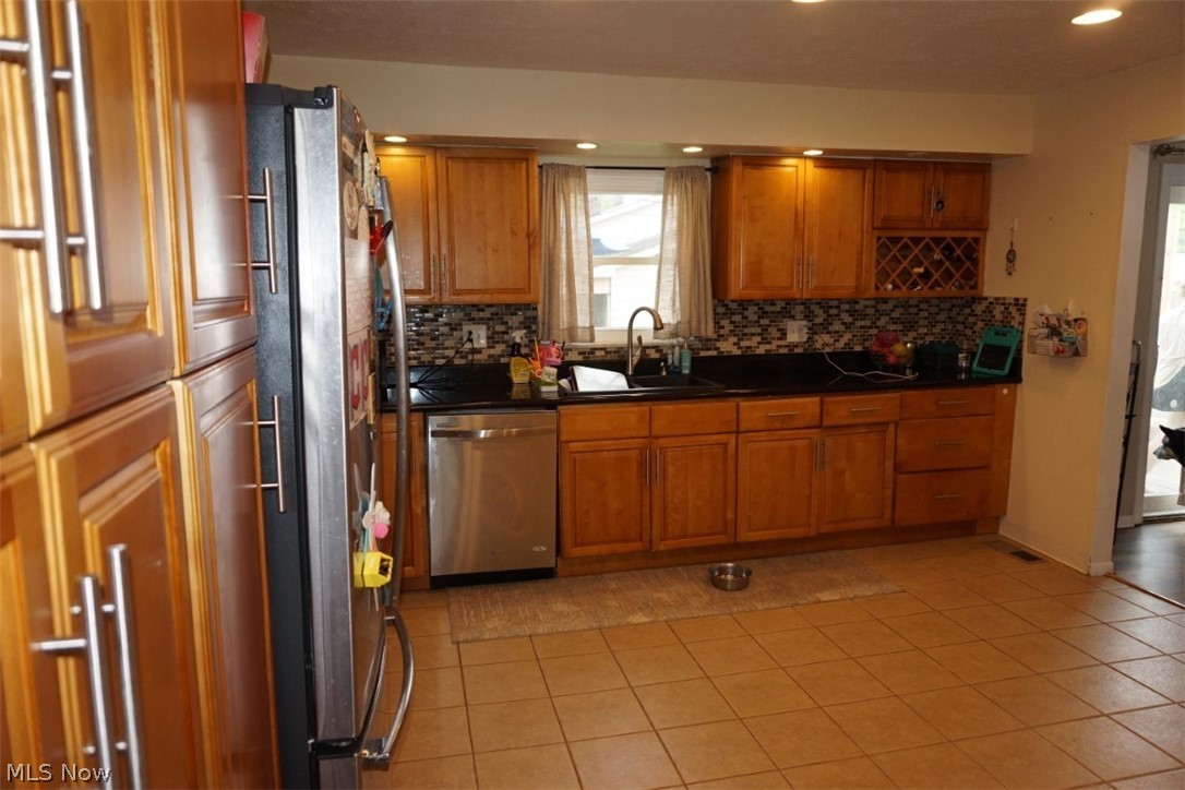 28096 Edgepark Drive North Olmsted OH 44070