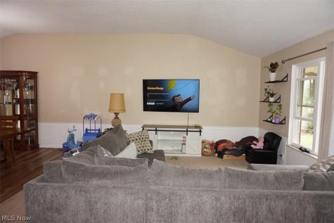 28096 Edgepark Drive North Olmsted OH 44070