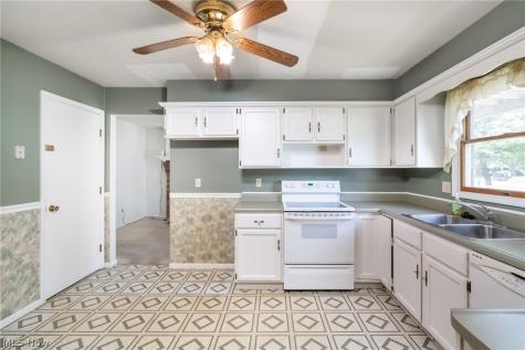 6908 Hidden Valley Drive Amherst OH 44001