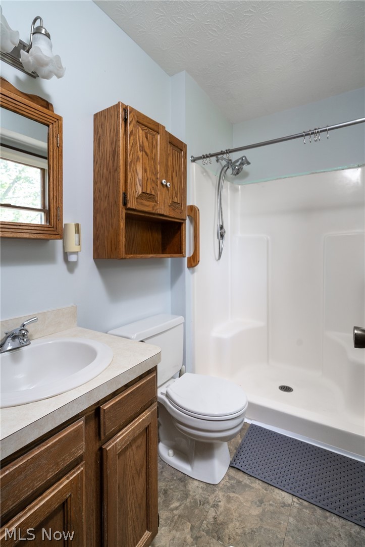 6908 Hidden Valley Drive Amherst OH 44001