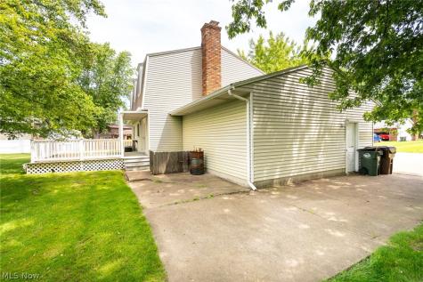 6908 Hidden Valley Drive Amherst OH 44001