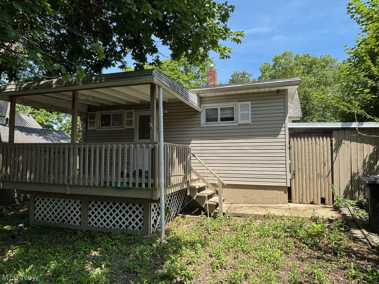 978 Indian Trail Akron OH 44314