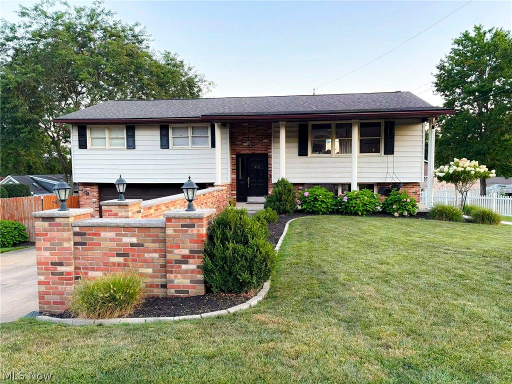 312 Donahey Avenue NE New Philadelphia OH 44663