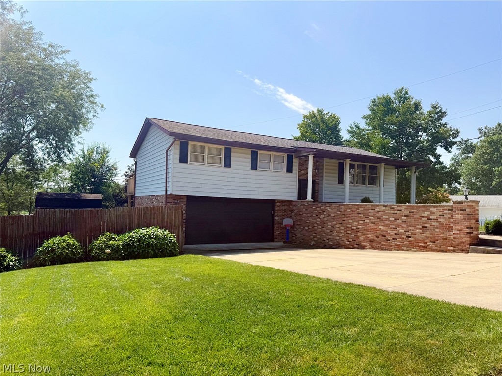 312 Donahey Avenue NE New Philadelphia OH 44663