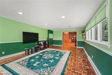 19909 Malvern Road Shaker Heights OH 44122