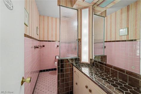 19909 Malvern Road Shaker Heights OH 44122