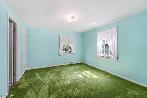 19909 Malvern Road Shaker Heights OH 44122