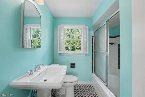 19909 Malvern Road Shaker Heights OH 44122