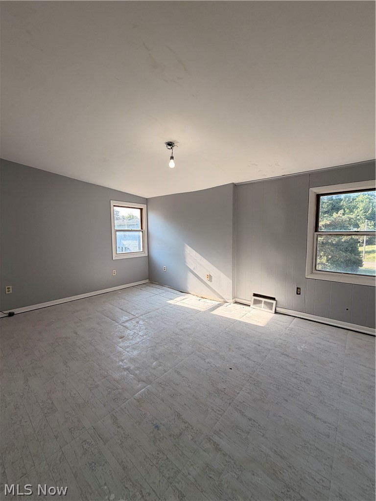 1586 Royalwood Road Broadview Heights OH 44147