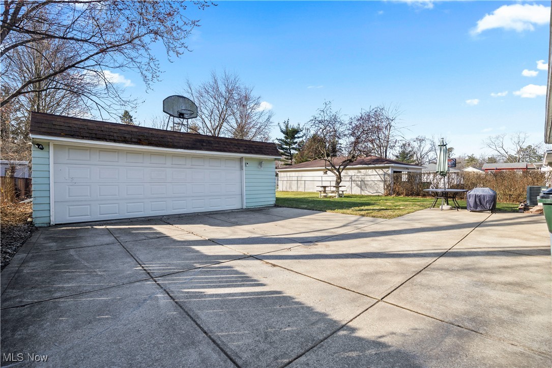 156 Maplelawn Drive Berea OH 44017