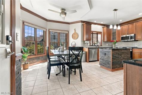 2687 Carrington Street NW North Canton OH 44720