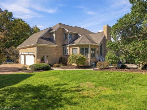2687 Carrington Street NW North Canton OH 44720
