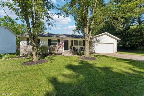 432 Mackinaw Avenue Bath OH 44333