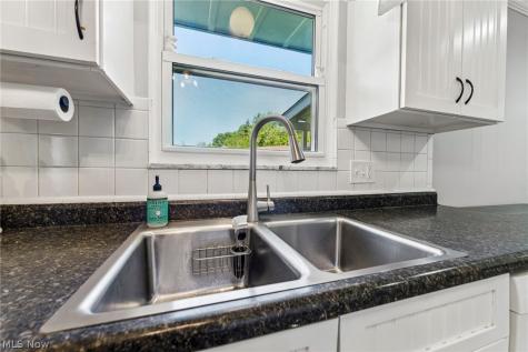 432 Mackinaw Avenue Bath OH 44333