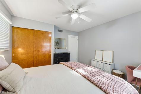 432 Mackinaw Avenue Bath OH 44333