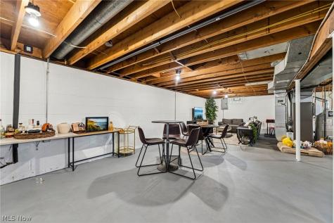 432 Mackinaw Avenue Bath OH 44333