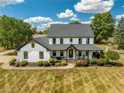 11121 Geib Avenue NE Hartville OH 44632