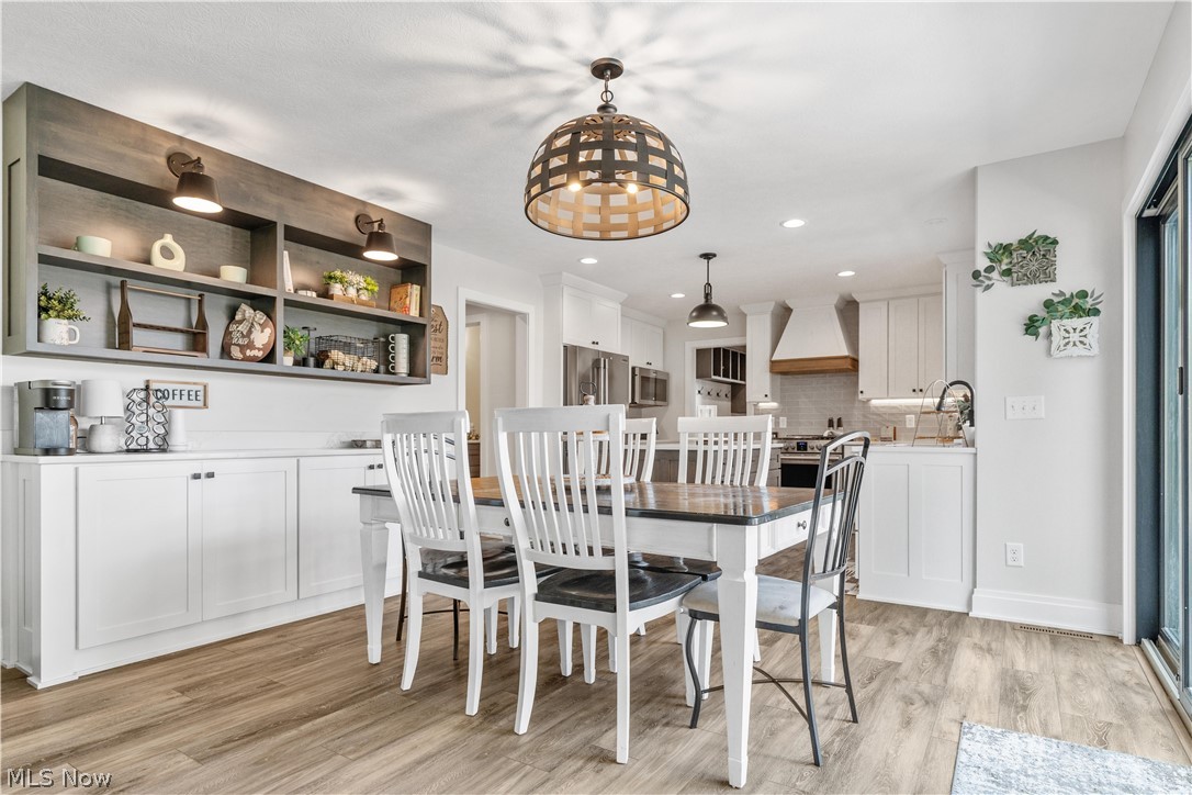 11121 Geib Avenue NE Hartville OH 44632