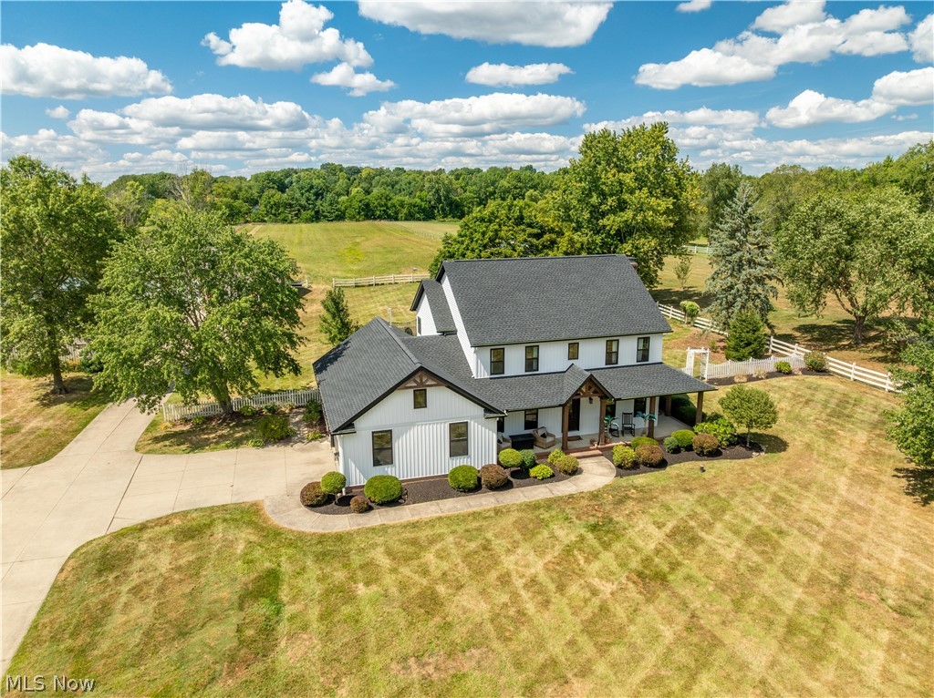 11121 Geib Avenue NE Hartville OH 44632