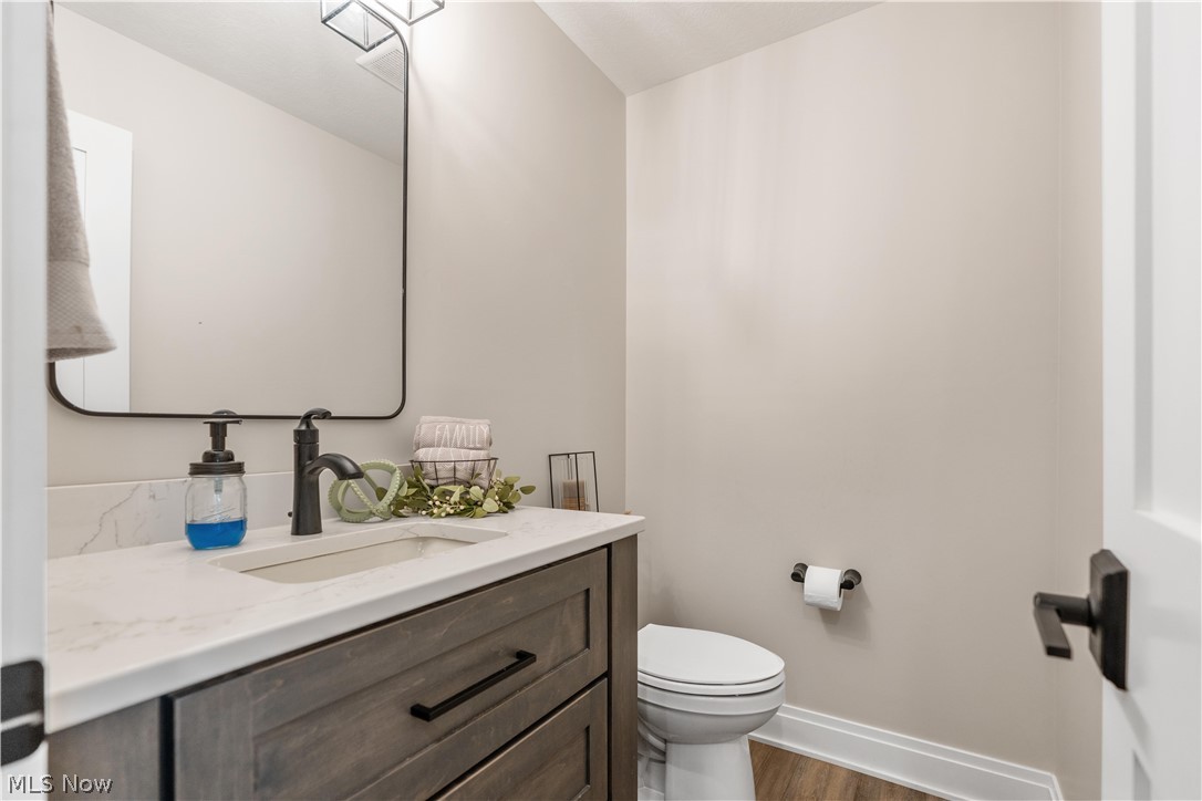 11121 Geib Avenue NE Hartville OH 44632