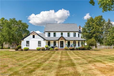 11121 Geib Avenue NE Hartville OH 44632