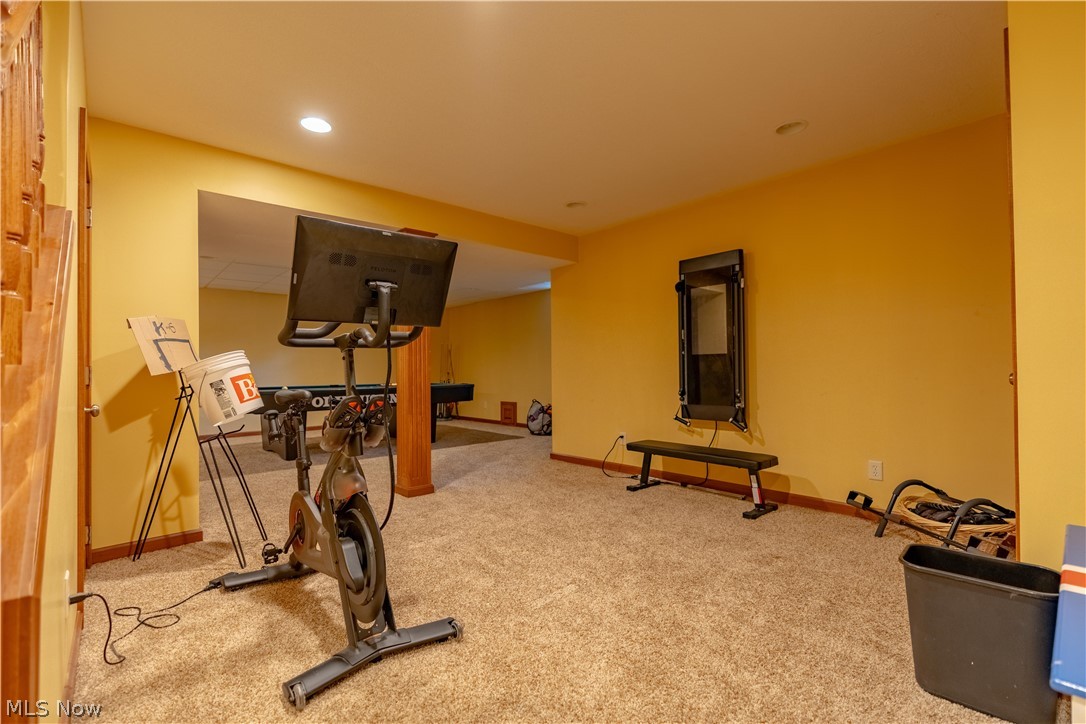 11121 Geib Avenue NE Hartville OH 44632