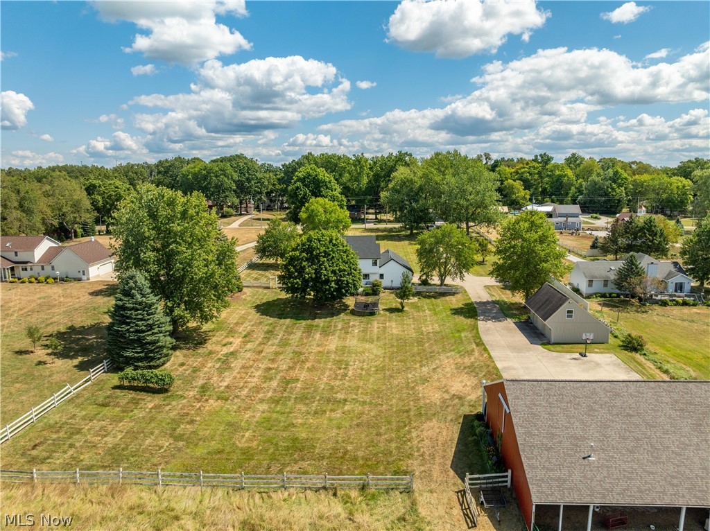 11121 Geib Avenue NE Hartville OH 44632