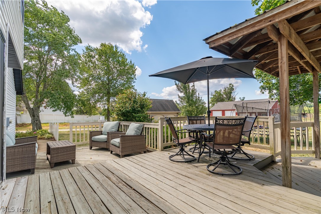 11121 Geib Avenue NE Hartville OH 44632