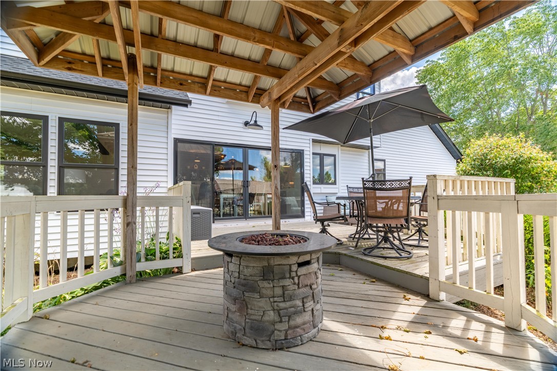 11121 Geib Avenue NE Hartville OH 44632