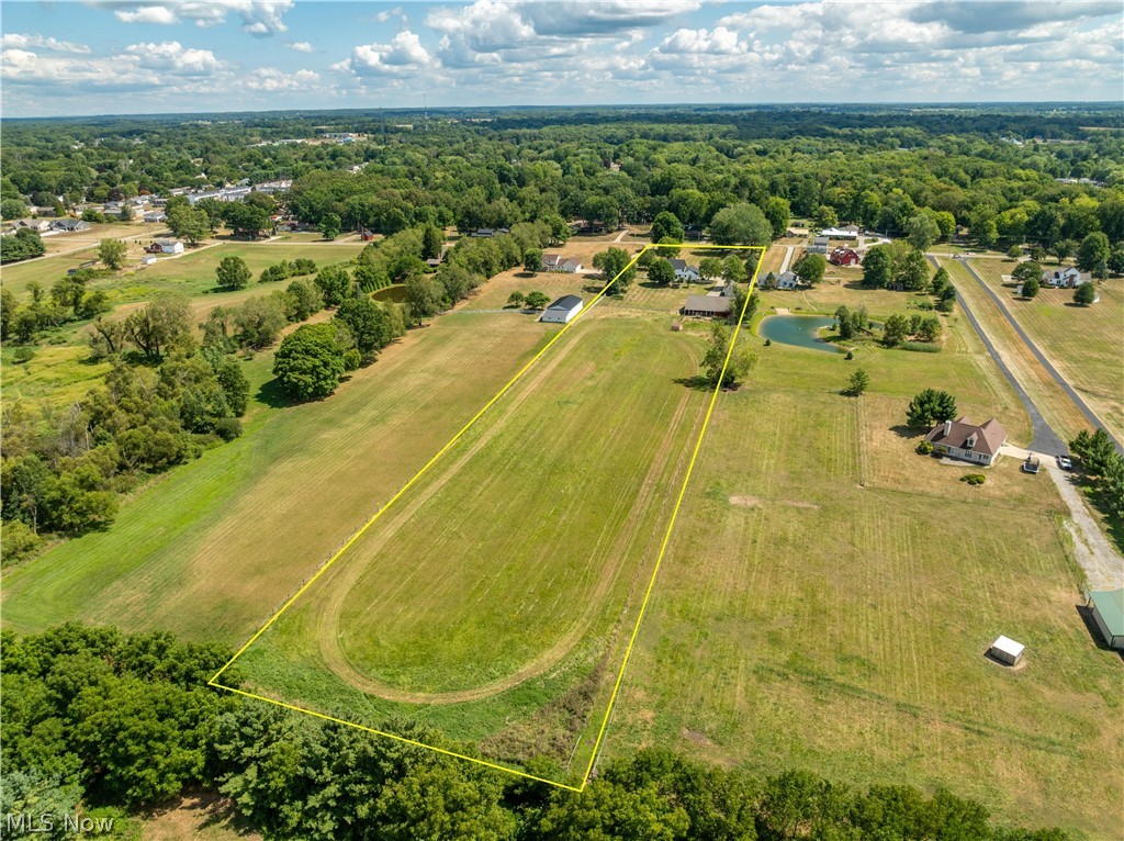 11121 Geib Avenue NE Hartville OH 44632