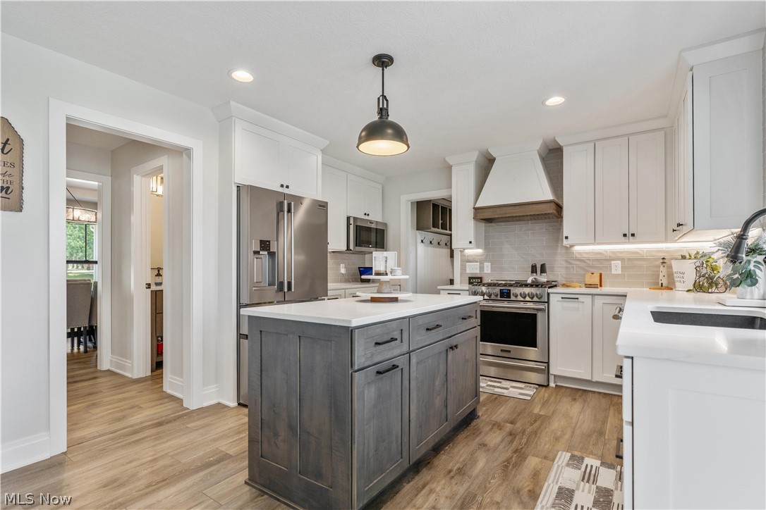11121 Geib Avenue NE Hartville OH 44632