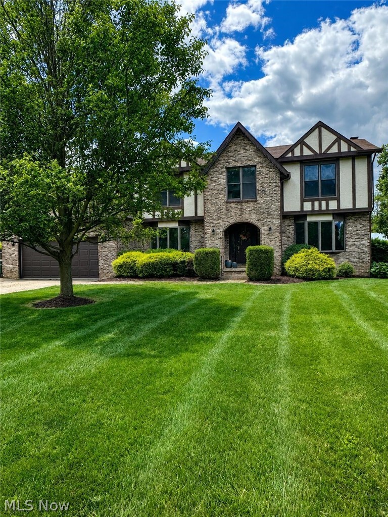 3874 April Drive Uniontown OH 44685