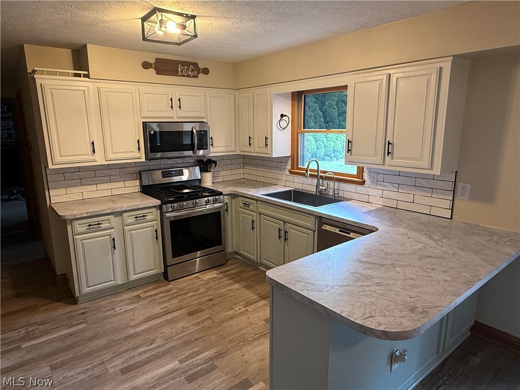 3874 April Drive Uniontown OH 44685