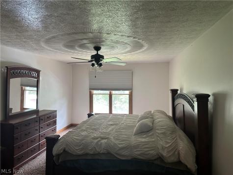 3874 April Drive Uniontown OH 44685