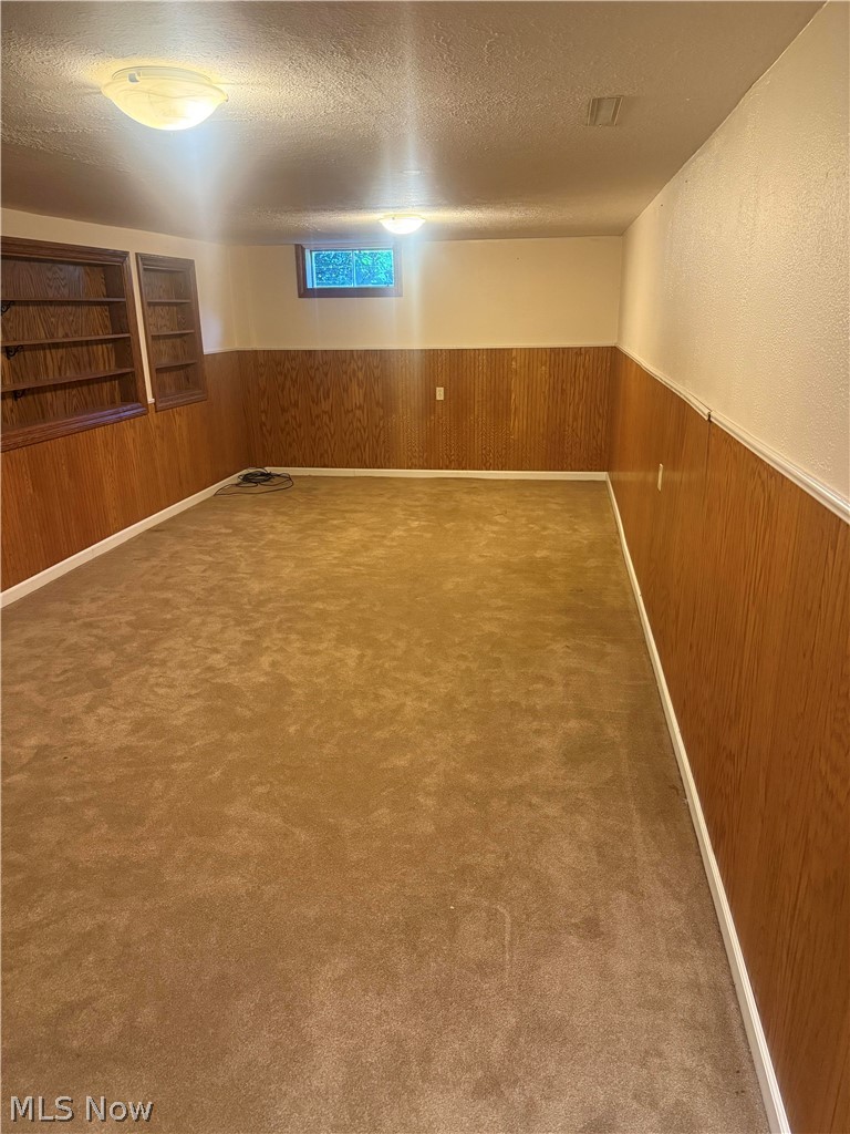3874 April Drive Uniontown OH 44685