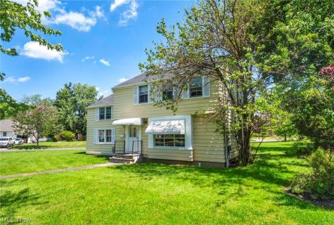 2313 N Taylor Road Cleveland Heights OH 44112