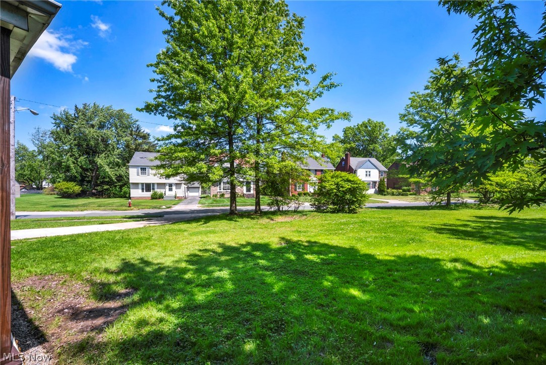 2313 N Taylor Road Cleveland Heights OH 44112