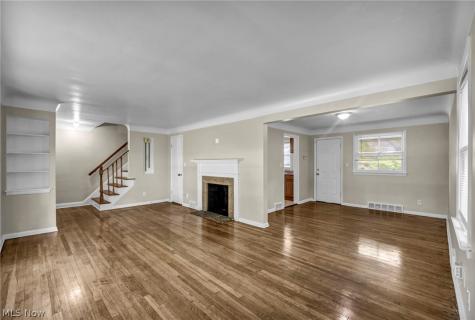2313 N Taylor Road Cleveland Heights OH 44112