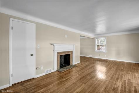 2313 N Taylor Road Cleveland Heights OH 44112