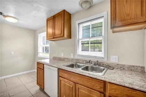 2313 N Taylor Road Cleveland Heights OH 44112
